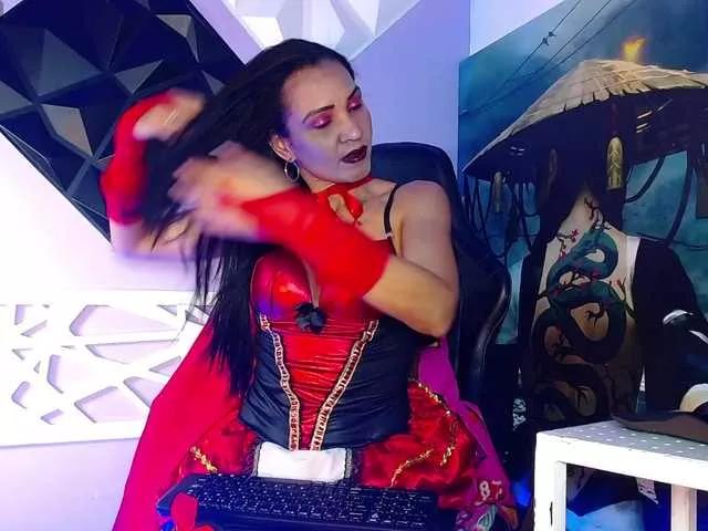 lazzy-blake on BongaCams 