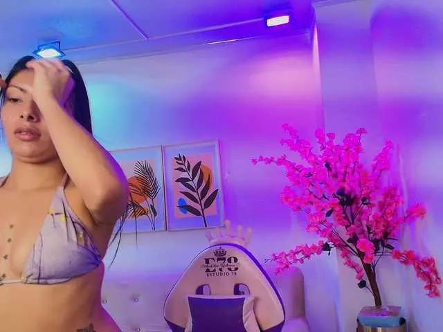 Freechat Leia-laurent on BongaCams