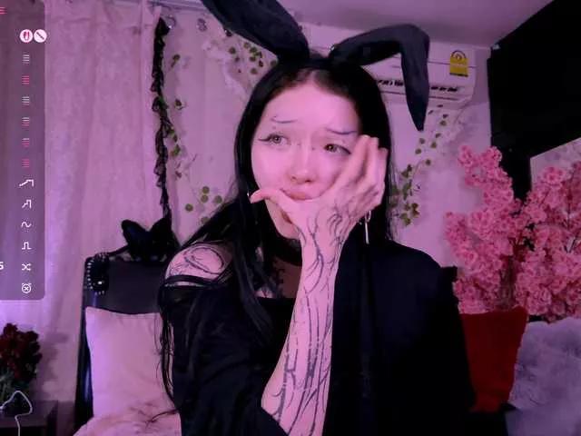 Try BongaCams's Leinbone Leinbone from BongaCams