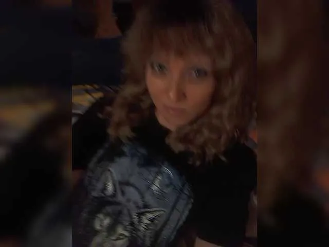 Lena-33 on BongaCams