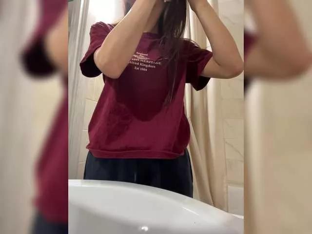 Sexy LenaGordon wants you to fuck her body now LenaGordon from BongaCams