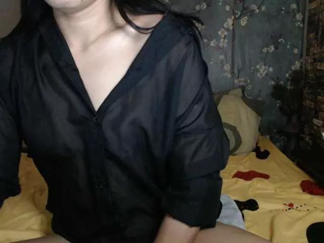Offline lexianna818 on BongaCams
