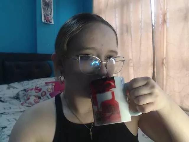 LiaaRoberts on BongaCams 