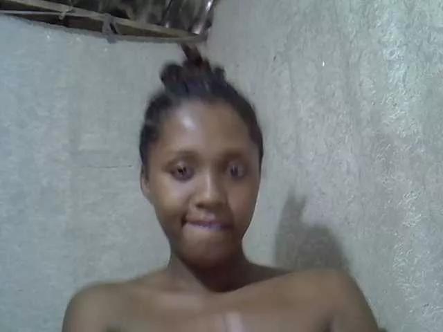 Lillteblackgirl on BongaCams 