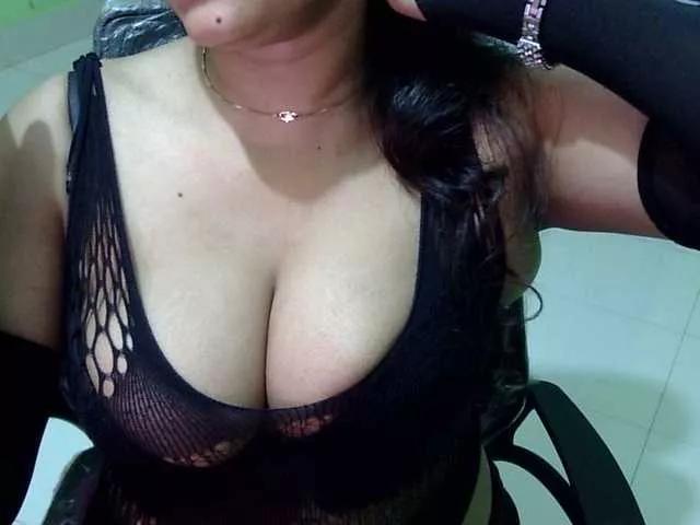 lima11 on BongaCams 