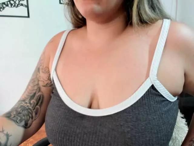 Freechat LinaBrowm on BongaCams