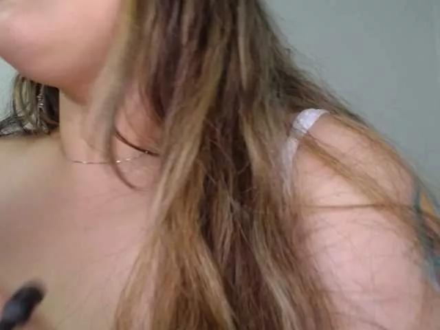 Freechat LinaBrowm on BongaCams