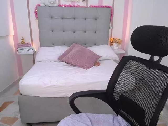 LinaSaar on BongaCams 