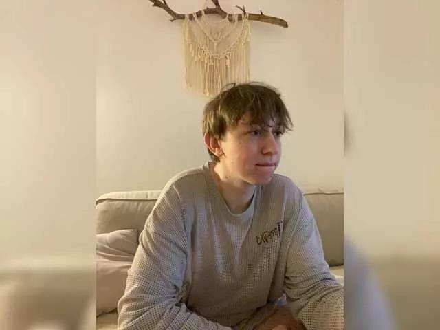 Join LinaTwins, they want to masturbate for you LinaTwins from BongaCams