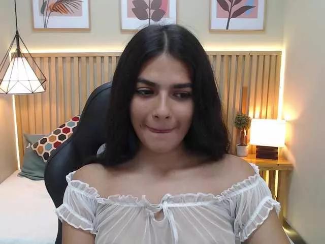LineyFiore on BongaCams 