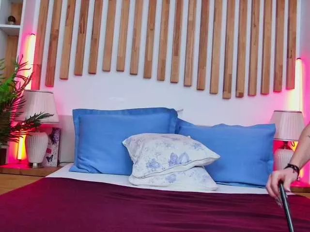 Offline LolaVixen on BongaCams