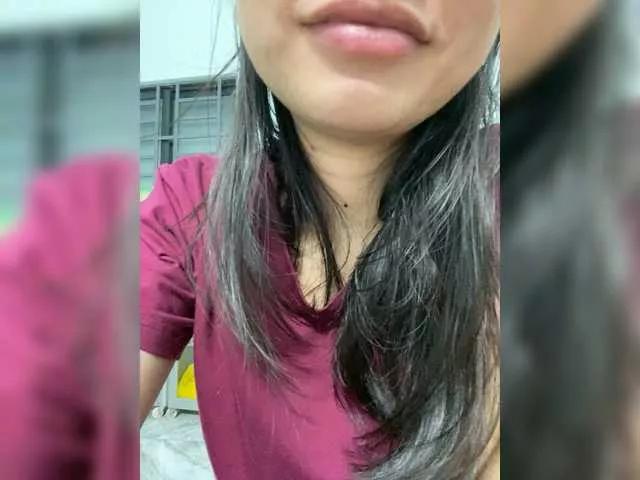 Lovefeetnude-1 on BongaCams