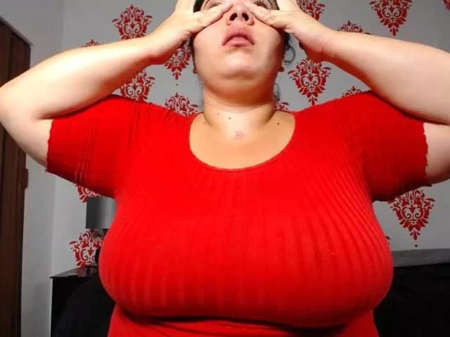 lucerotaxu on BongaCams 