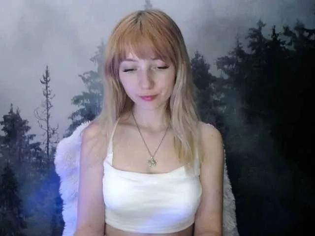 Offline LuciaLovely on BongaCams