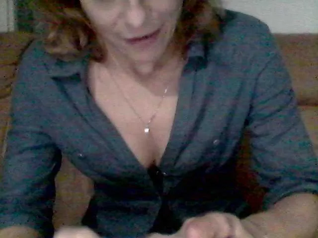 Lucille on BongaCams