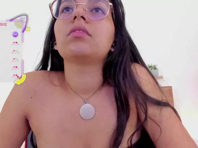 lucy-blue28 on BongaCams 