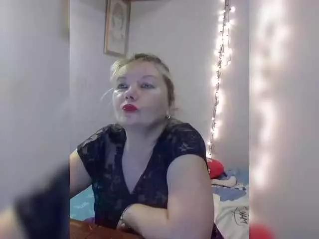 LucyAlexis on BongaCams 