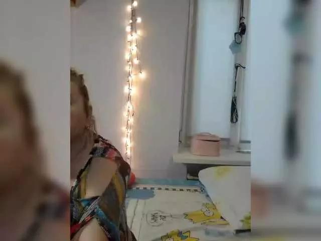 LucyAlexis on BongaCams 