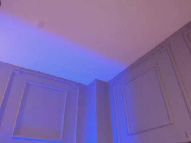 Offline LucyWeiss on BongaCams