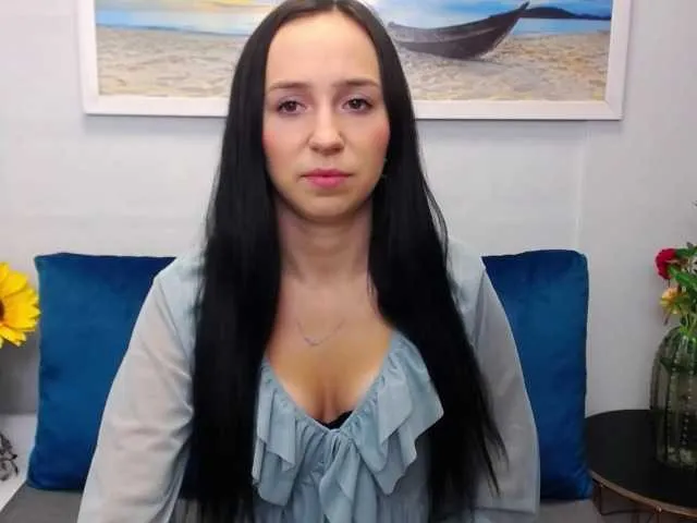 LuisaLove on BongaCams
