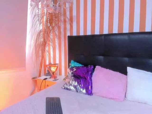 Offline LunaToledo on BongaCams