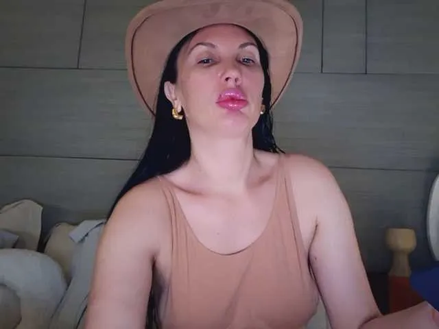 LvyOna on BongaCams