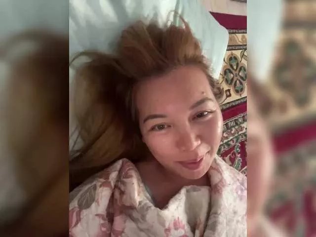 Offline LynnMonica on BongaCams