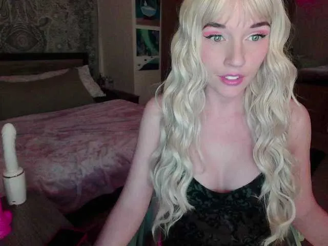 Offline MaciMay on BongaCams