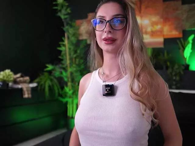 Try 24 years old MaddieBryggs from BongaCams MaddieBryggs from BongaCams