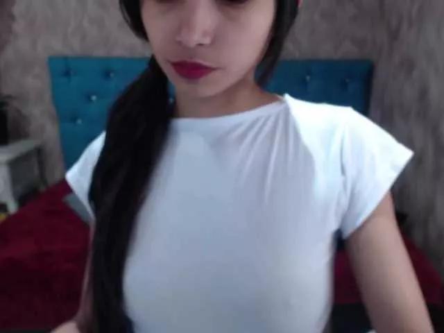 MadelineDollx on BongaCams 