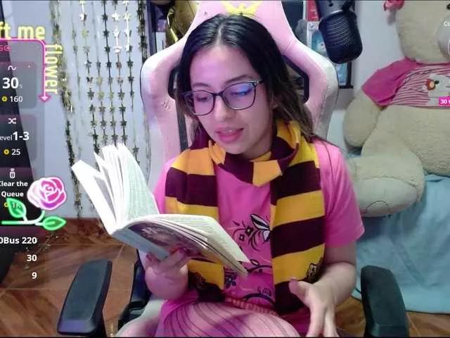 Freechat Maggie-Fox on BongaCams