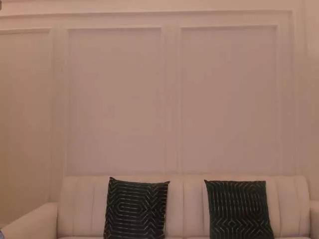 Offline MaiaCollins1 on BongaCams