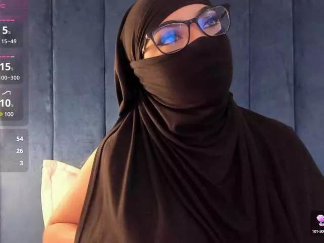 Offline malih- on BongaCams