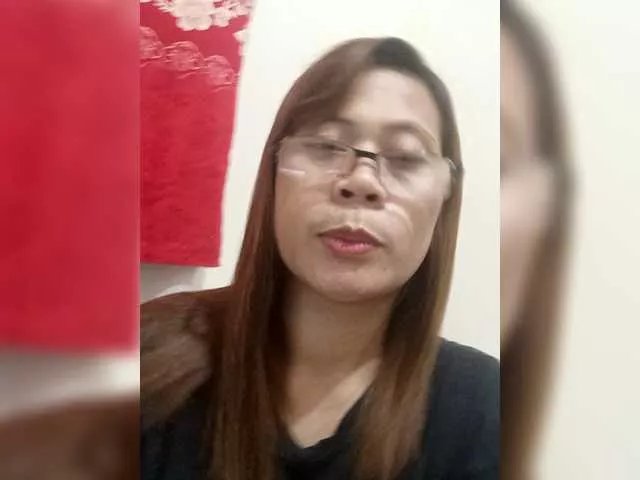 Freechat mamajhaxx01 on BongaCams