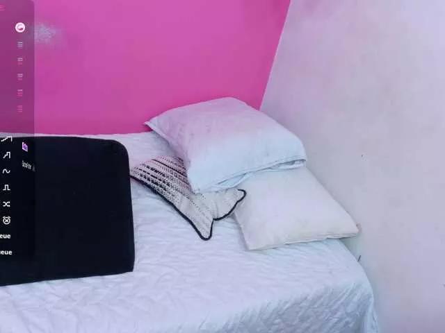 Freechat mamaneedsfun on BongaCams