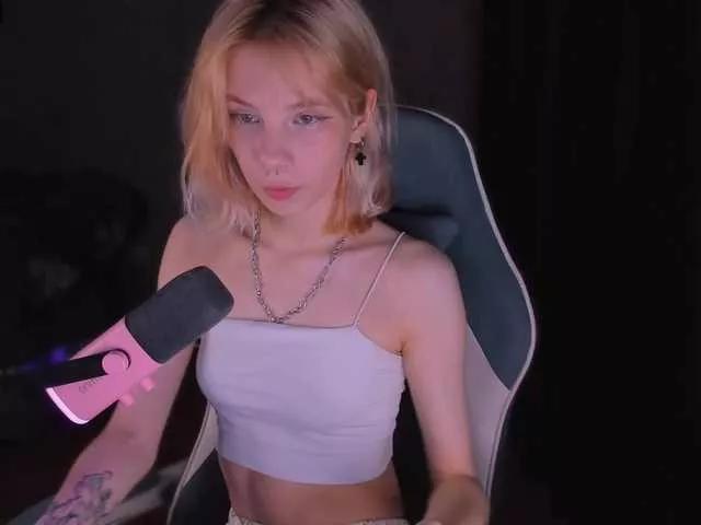 Masturbate to 21 years old Marrmariss from BongaCams Marrmariss from BongaCams