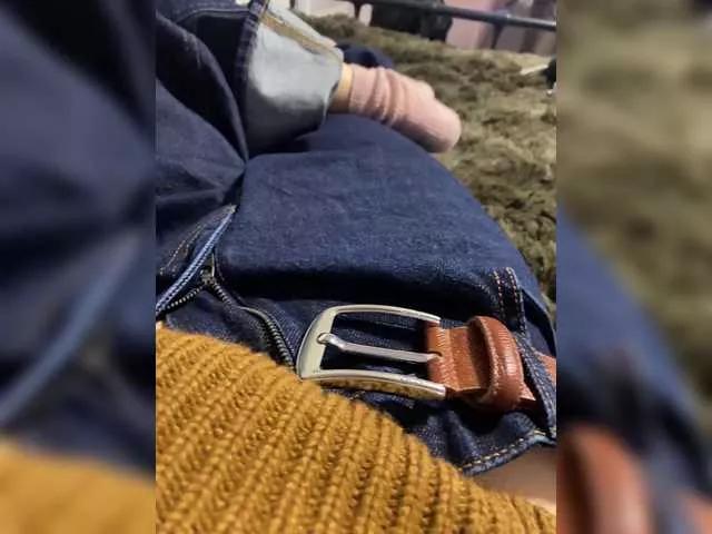 Offline MaybeForYou- on BongaCams