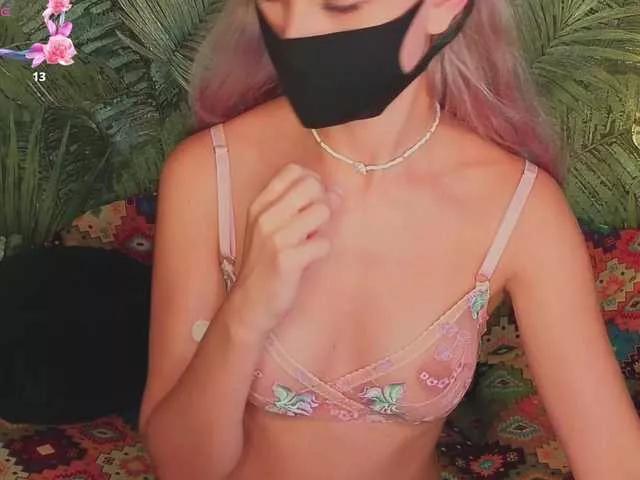 Freechat Meeeeow on BongaCams