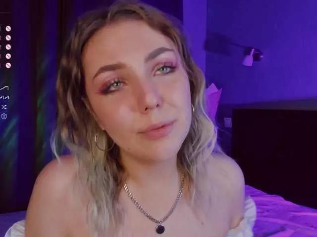Melanie-Baker on BongaCams 