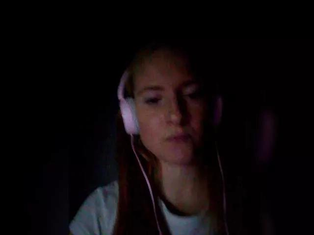 Masturbate to dirty stripper Melodi69 Melodi69 from BongaCams