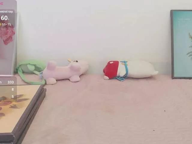 Masturbate to Meme-Miuu, she wants to masturbate for you Meme-Miuu from BongaCams