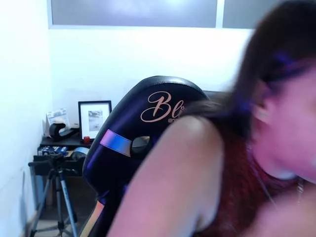 Mia-bigtitts0 on BongaCams 