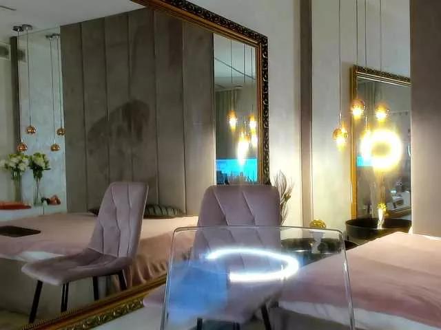 Freechat Mia-Milan18 on BongaCams