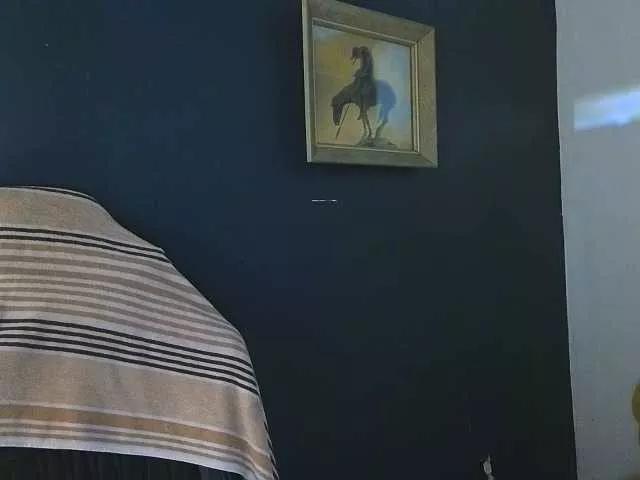 Miacanelaxo on BongaCams 