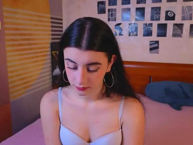 MiaColour on BongaCams