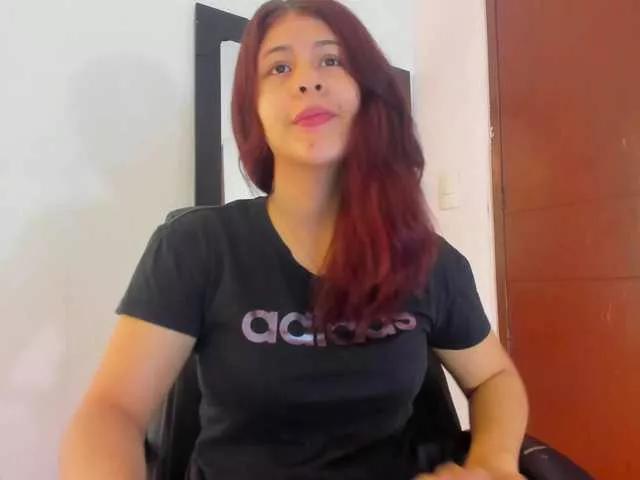 miaqueen021 on BongaCams