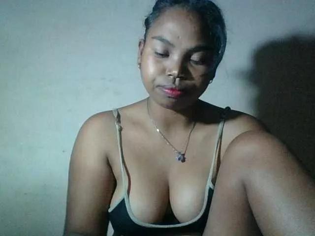 Try sexy slut Miarizou Miarizou from BongaCams