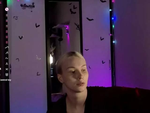 Offline MikaKisa66624 on BongaCams