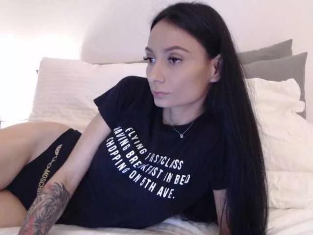 Offline milena13 on BongaCams