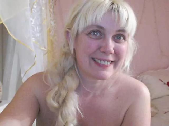 MilkMilkee on BongaCams 